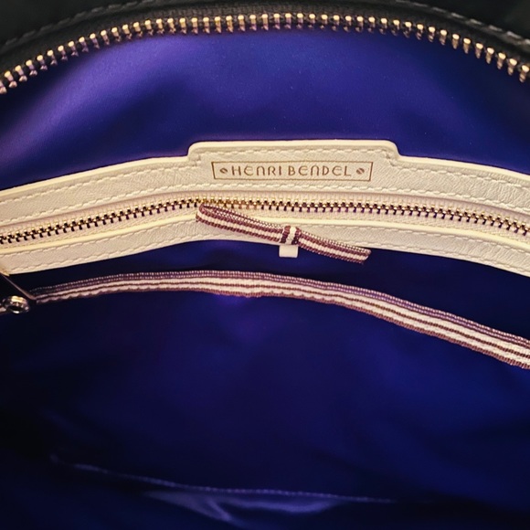 💕SOLD💕Henri Bendel Jetsetter Crossbody -Black - Picture 8 of 14